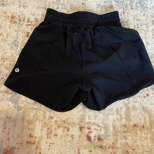 lululemon hotty hot shorts